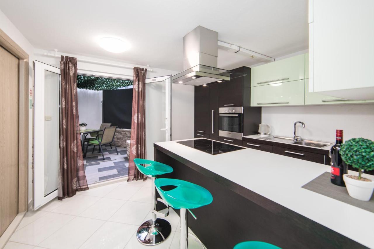 Villa Jadranka Apartments Tučepi Zewnętrze zdjęcie